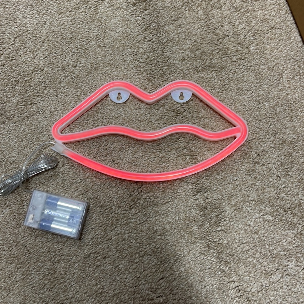 Red Lips Light